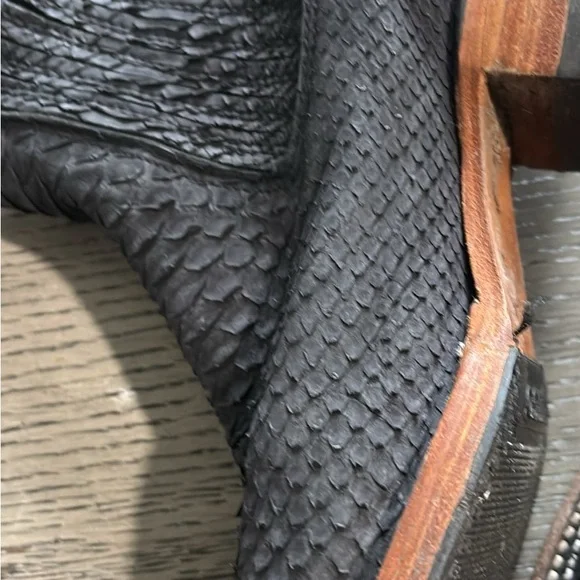 Men's Black Textured Leather Boots